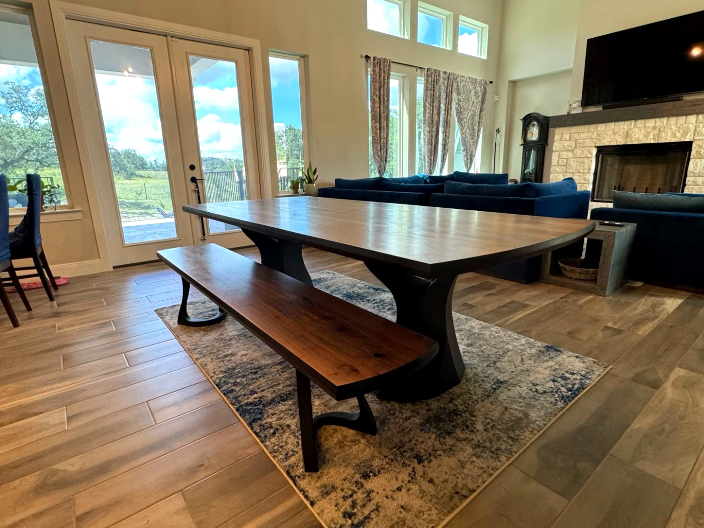 Marshall Table — Walnut · live edge & bench